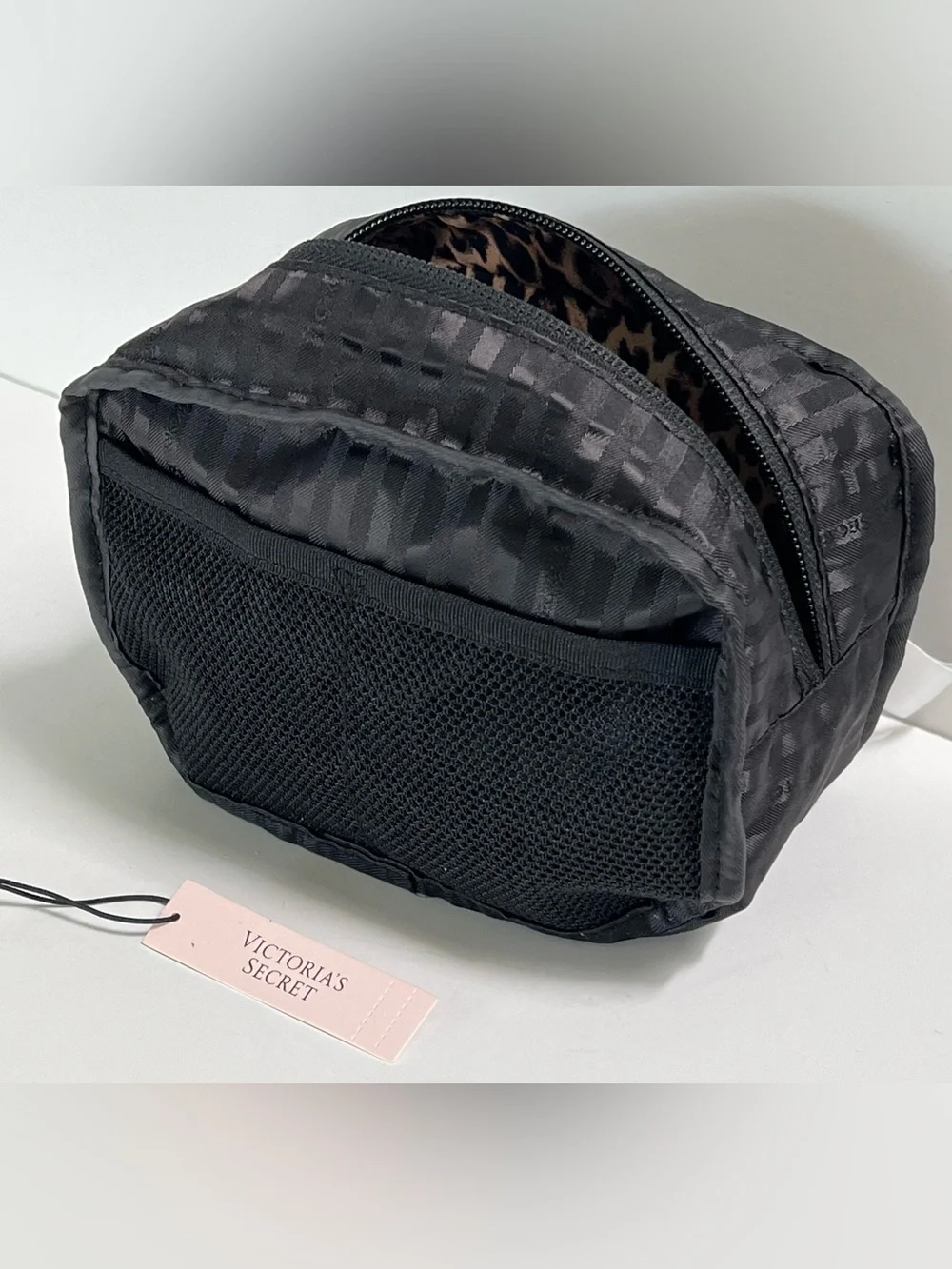 Victoria’s Secret Leopard Nylon Cosmetic Bag NWT